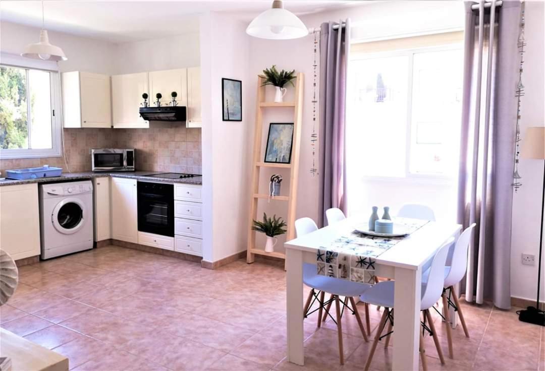 Pafia Modern Apartment Paphos Extérieur photo